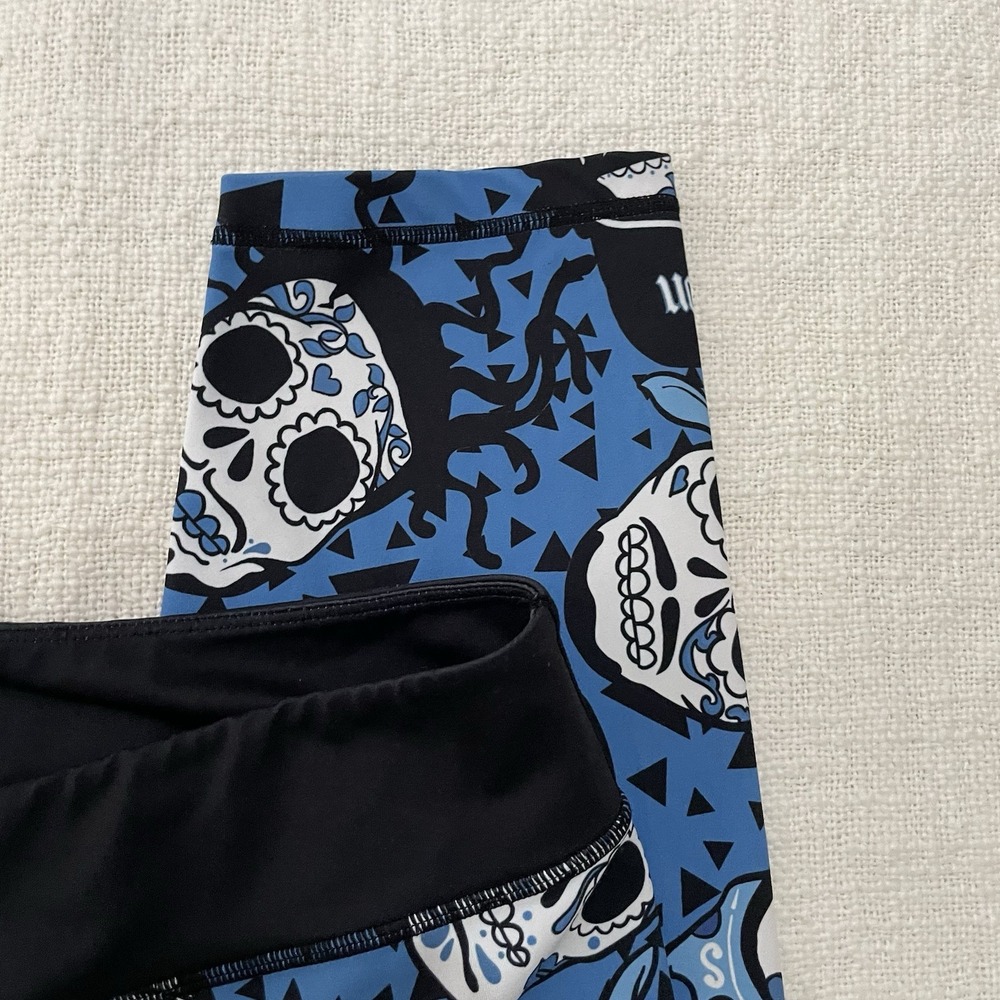 CVG Women's Squat Proof Blue‎ Leggings Women's XXL Rap Legends Print Gym EUC - Picture 4 of 5
